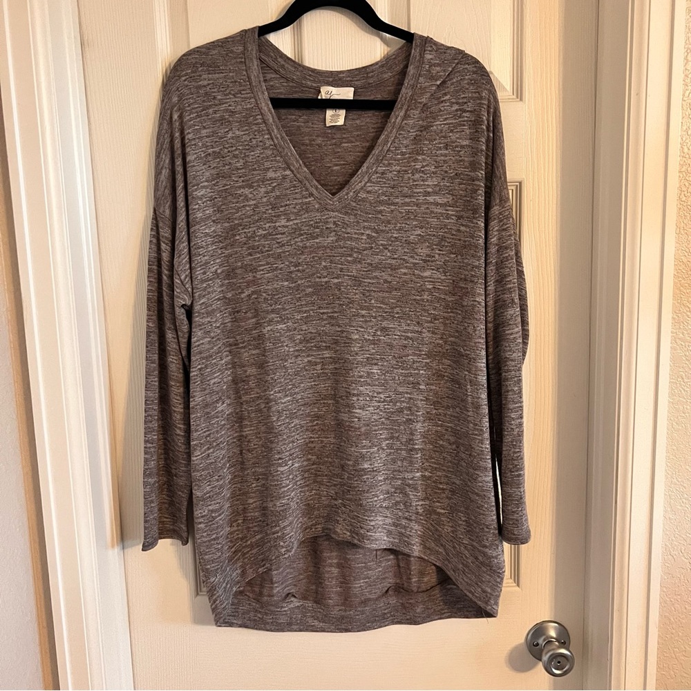 AJ hi-lo Sweater